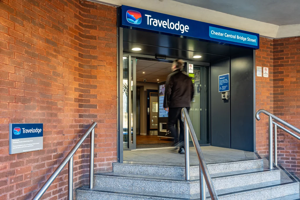 Travelodge Bridge Street Chester Front