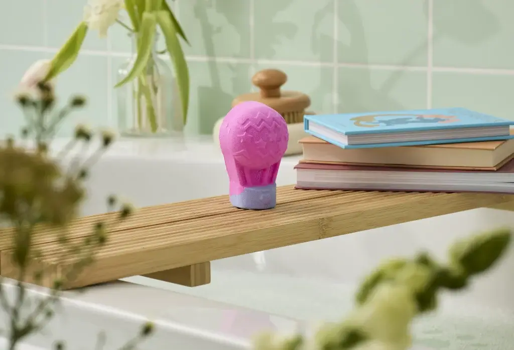 Lush Chester Up Up and Away Bath Bomb Mothers Day