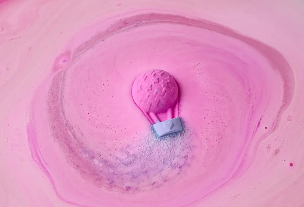 Lush Chester Up Up and Away Bath Bomb Mothers Day